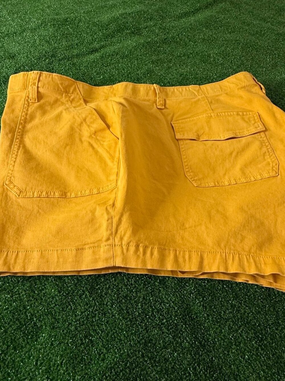 Torrid Women’s Plus Size 26 Feel The Fit Mustard Yellow Shorts Patch Pockets